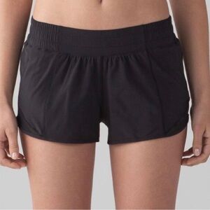 Lululemon 🍋 Hotty Hot Short 2.5" Black Sz 4